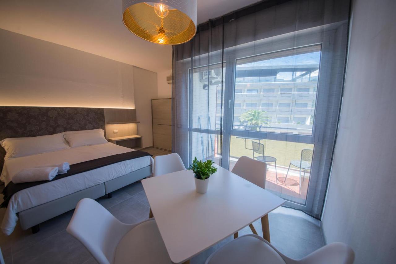Residence Cristine Riva Zewnętrze zdjęcie