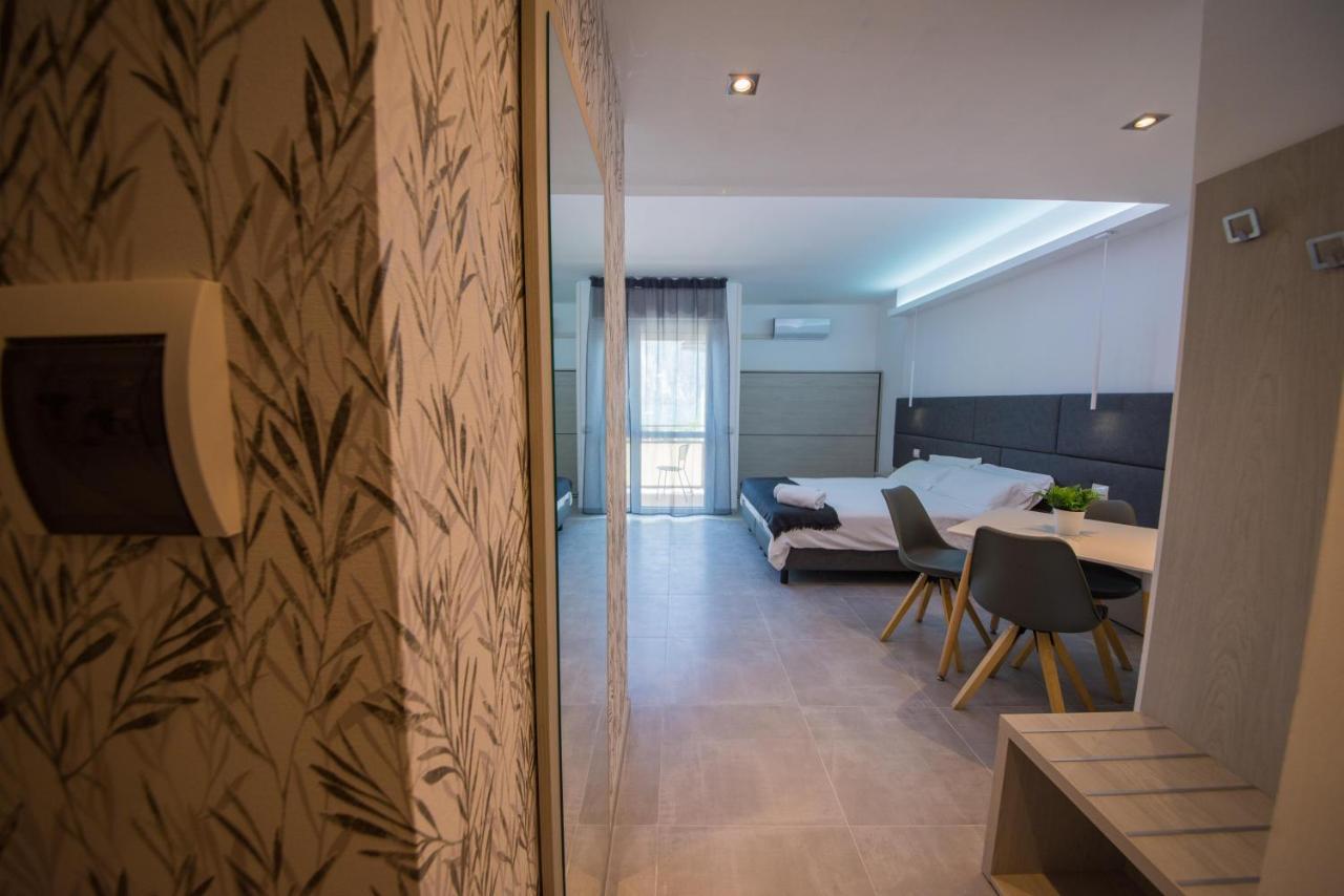 Residence Cristine Riva Zewnętrze zdjęcie